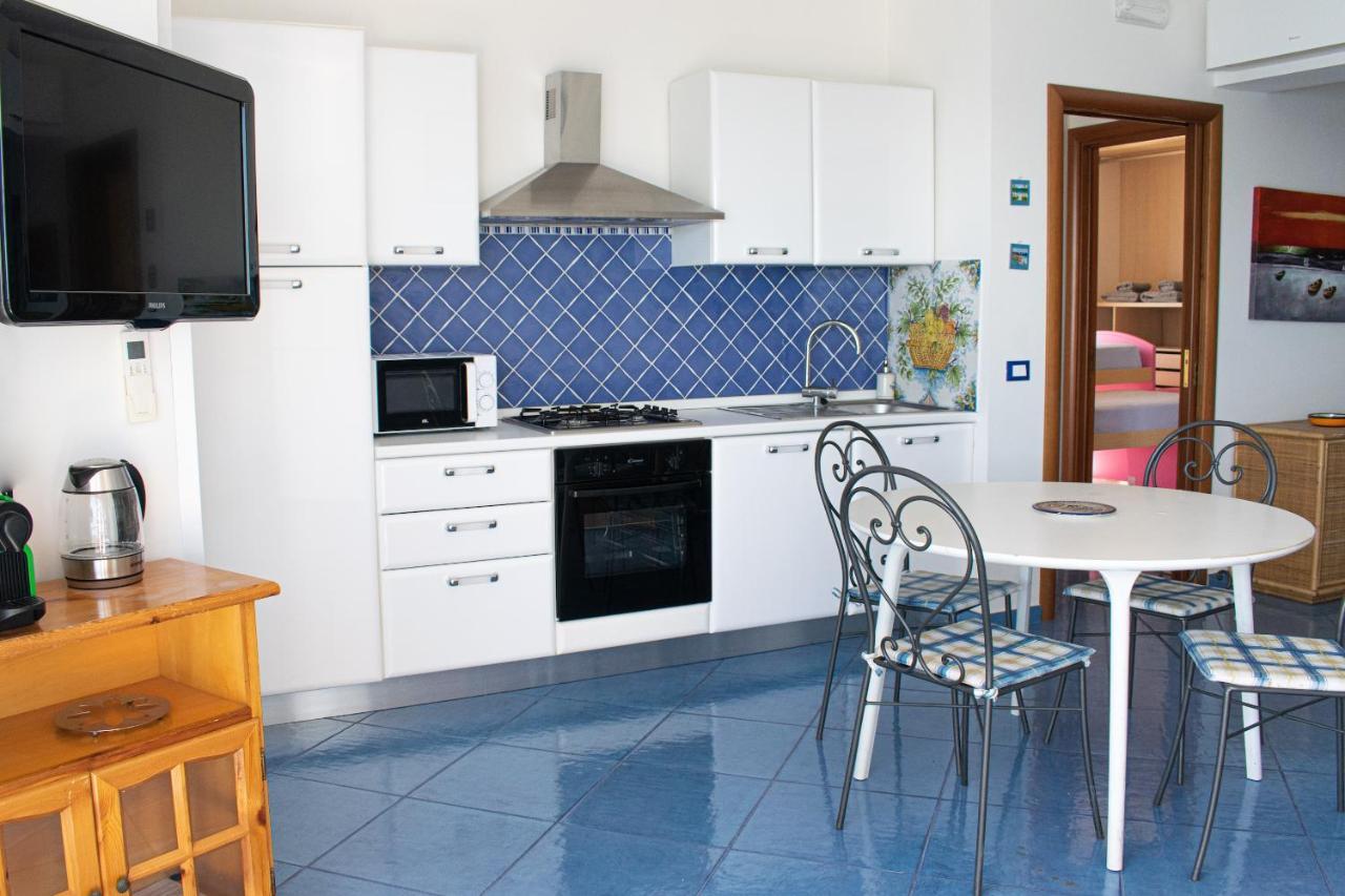 Beach House Acquamarina Letojanni Bagian luar foto